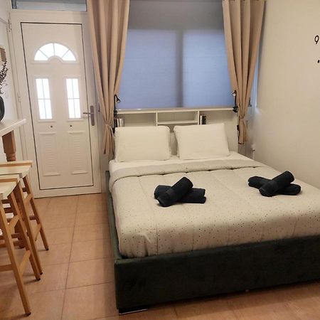 Dims Studio Paralia Ofryniou Офринион Екстериор снимка